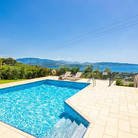 Vila Eleni Agios Stephanos *