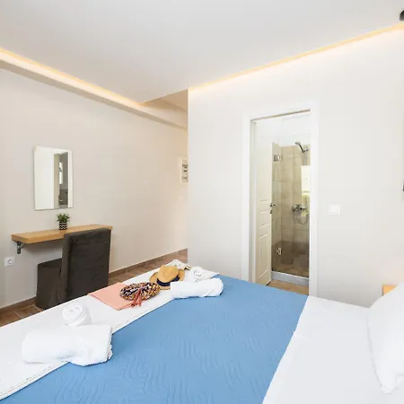 Eleni Agios Stephanos Villa Sidárion